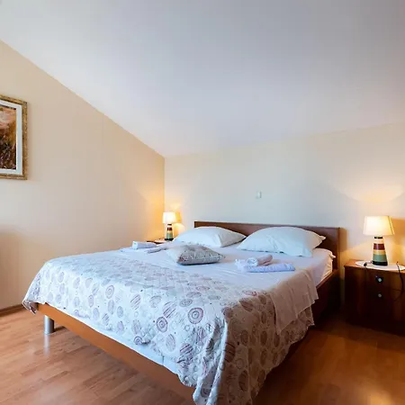 Apartman Sabina *